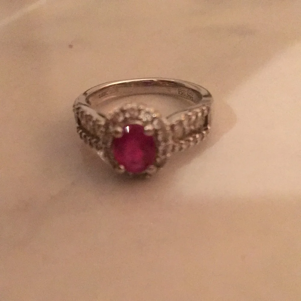 Ruby ring - Picture 2 of 4
